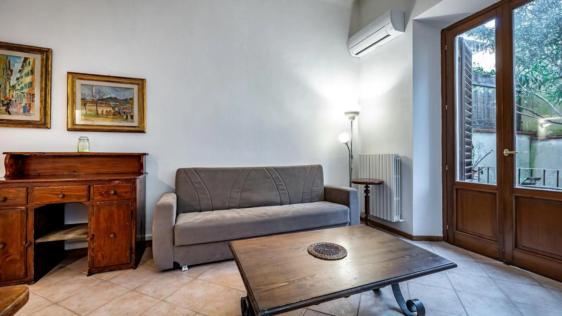 Yid Apartment With Little Garden contacts