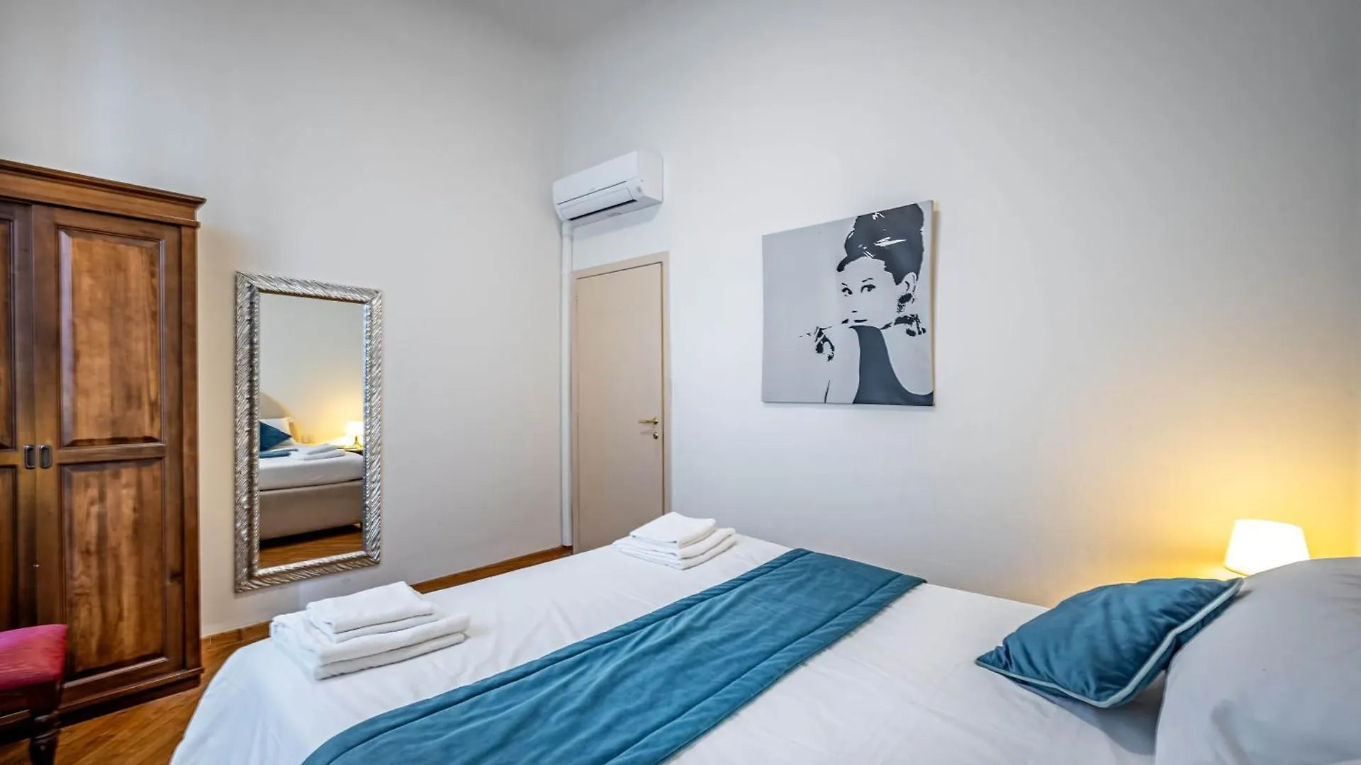 Yid Apartment With Little Garden Florence Italy